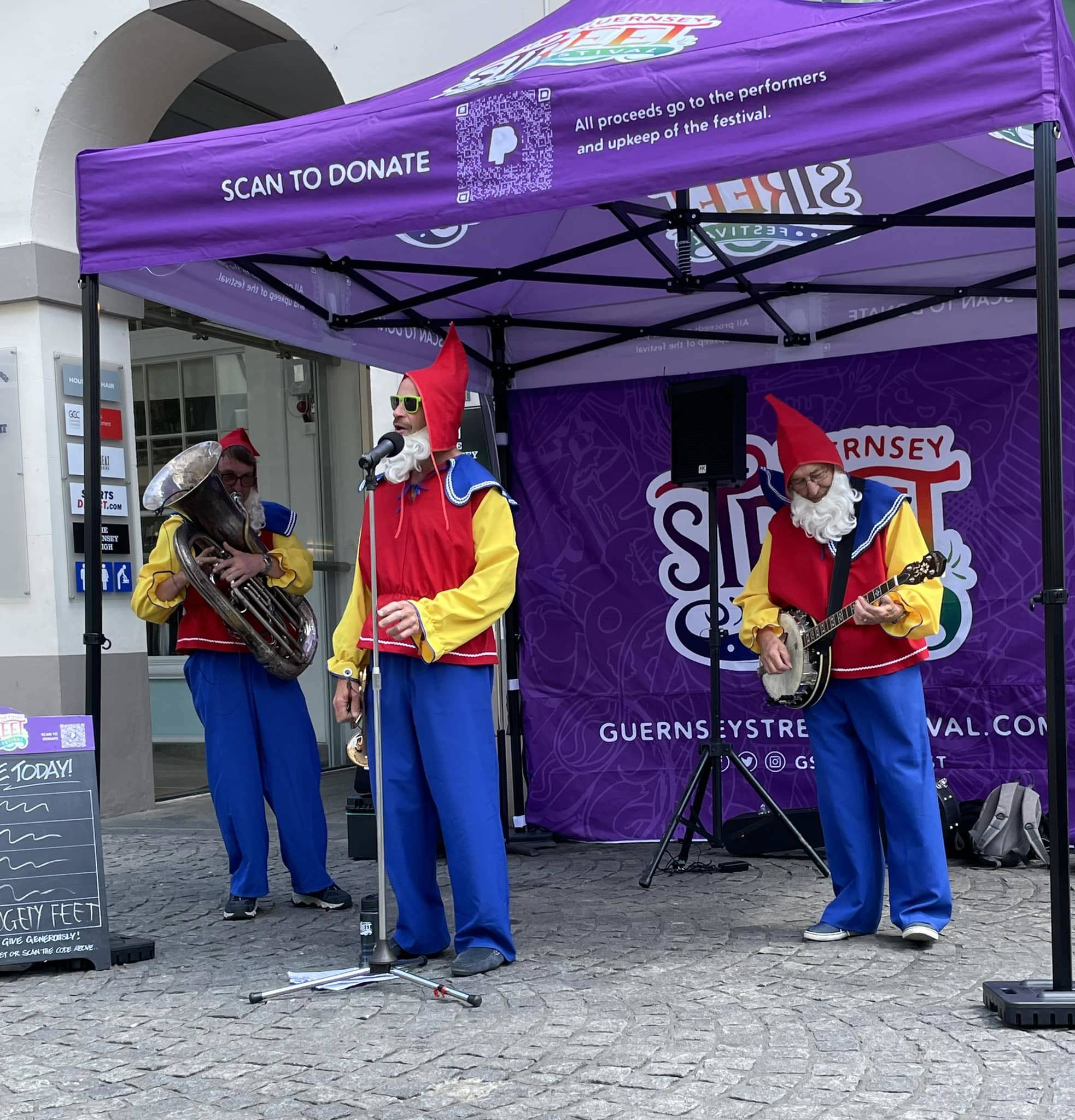 Candie Gardens Concerts 2023: Fidgety Feet