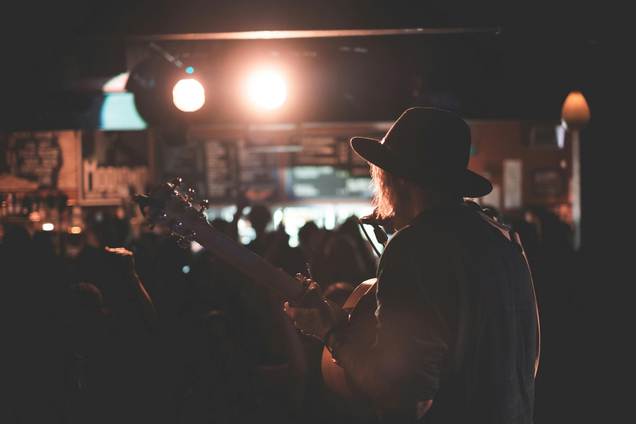 TUNE-AGE CHAOS: A Night of Folk Music