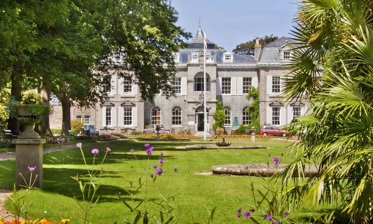 Saumarez Park