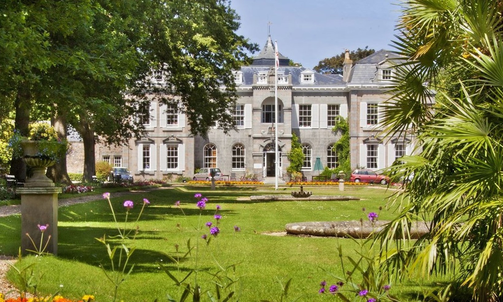 Saumarez Park