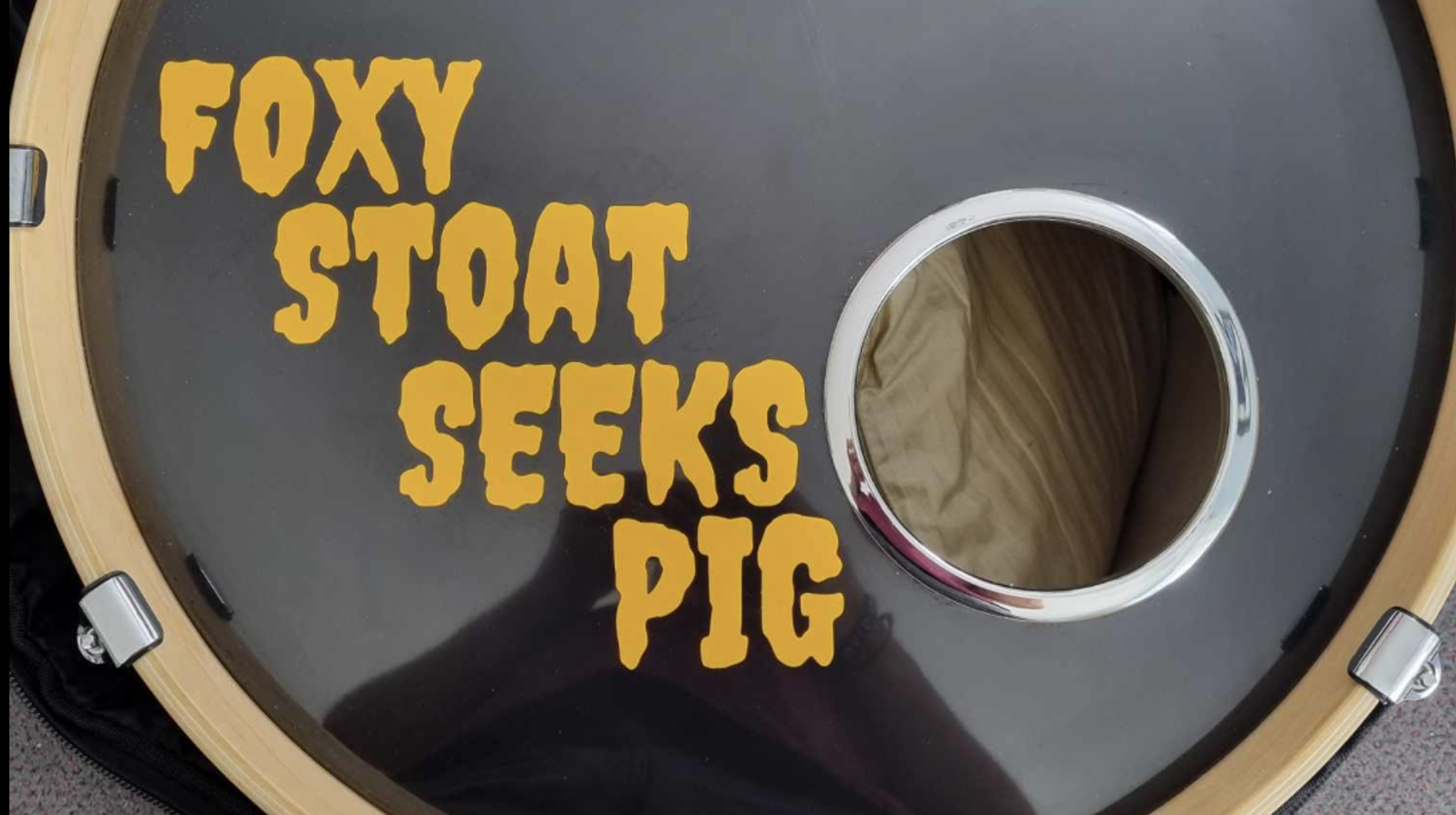 Foxy Stoat Seeks Pig at The Yacht